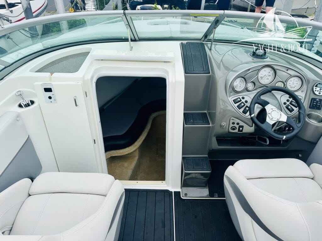 Motorboot Rinker 246 Captiva