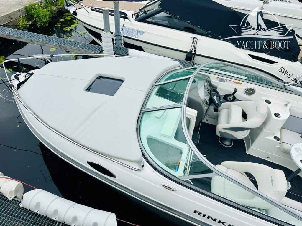 Motorboot Rinker 246 Captiva