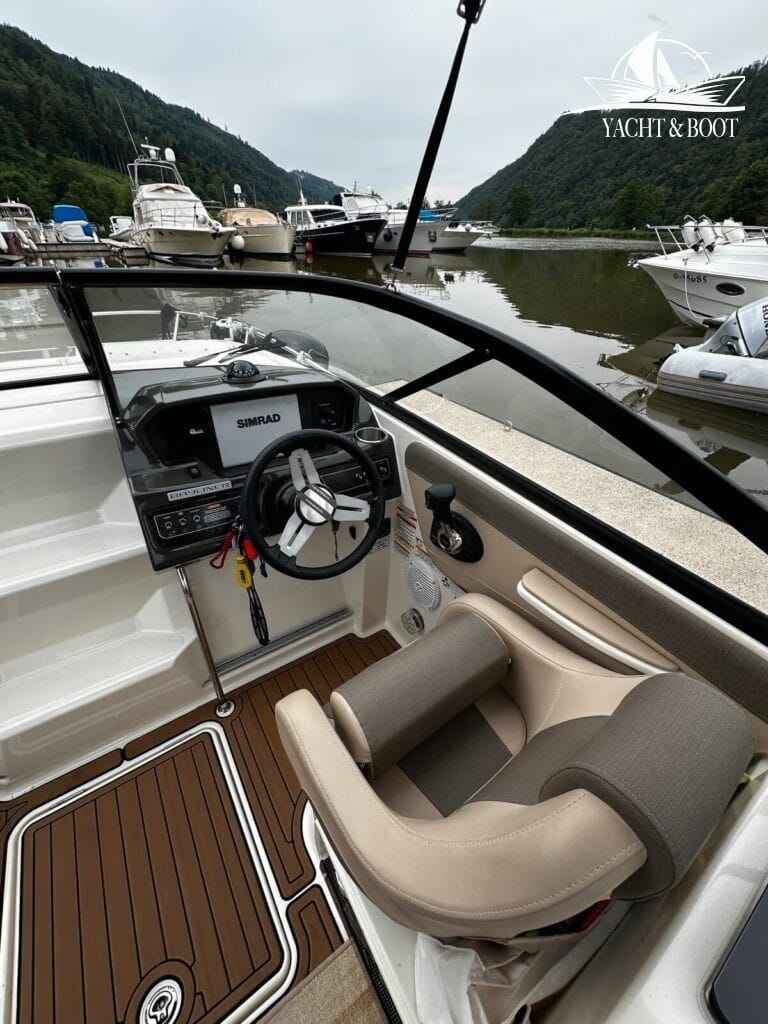 Motorboot Bayliner VR6 C