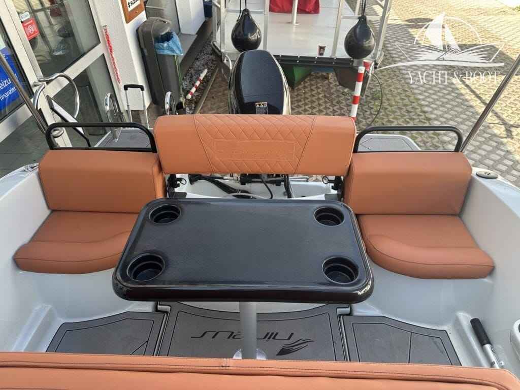 Motorboot Nerius 530