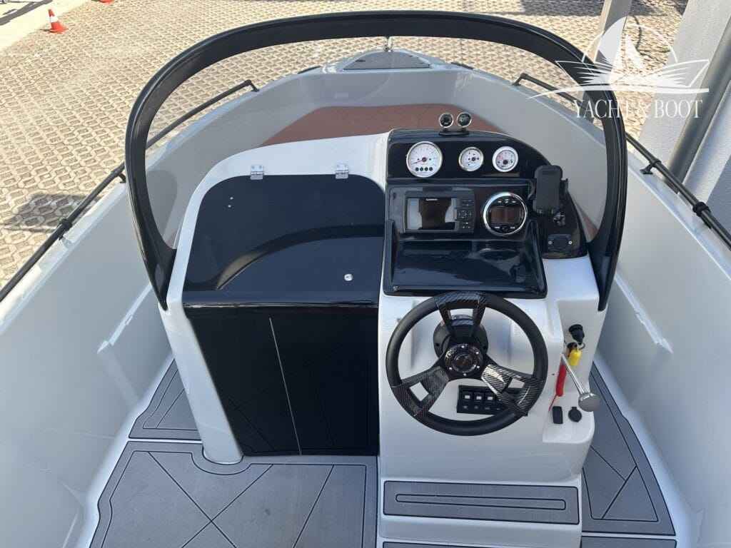 Motorboot Nerius 530