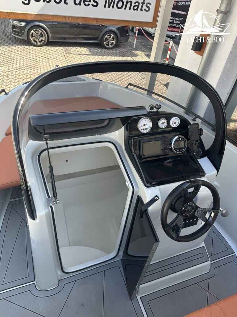 Motorboot Nerius 530
