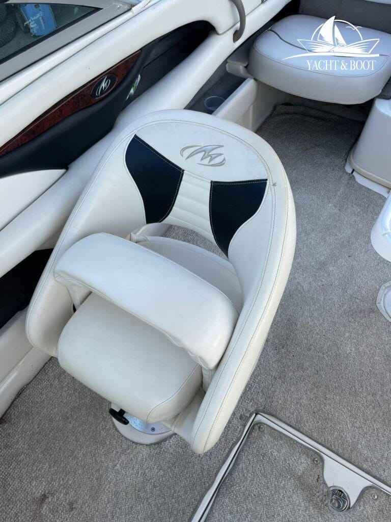 Motorboot Monterey Montura 218 LC