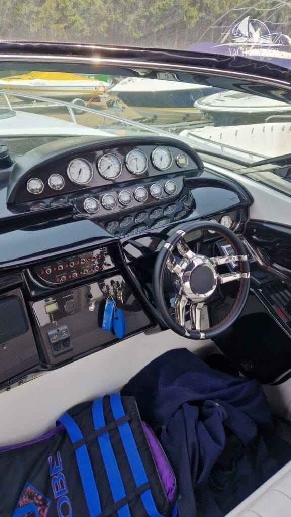 Motorboot Cobalt 360 – Premium Performance