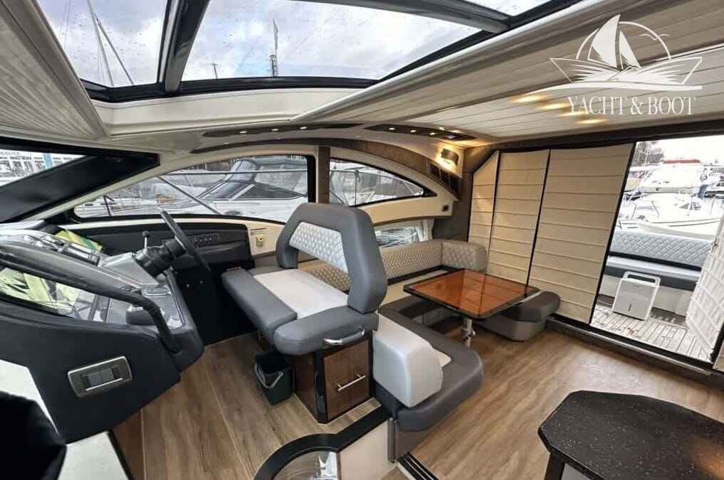 Motorboot Marquis 420 Sport Coupe
