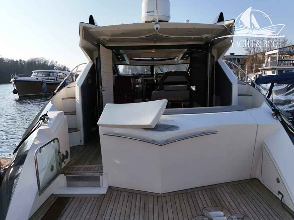 Motorboot Marquis 420 Sport Coupe