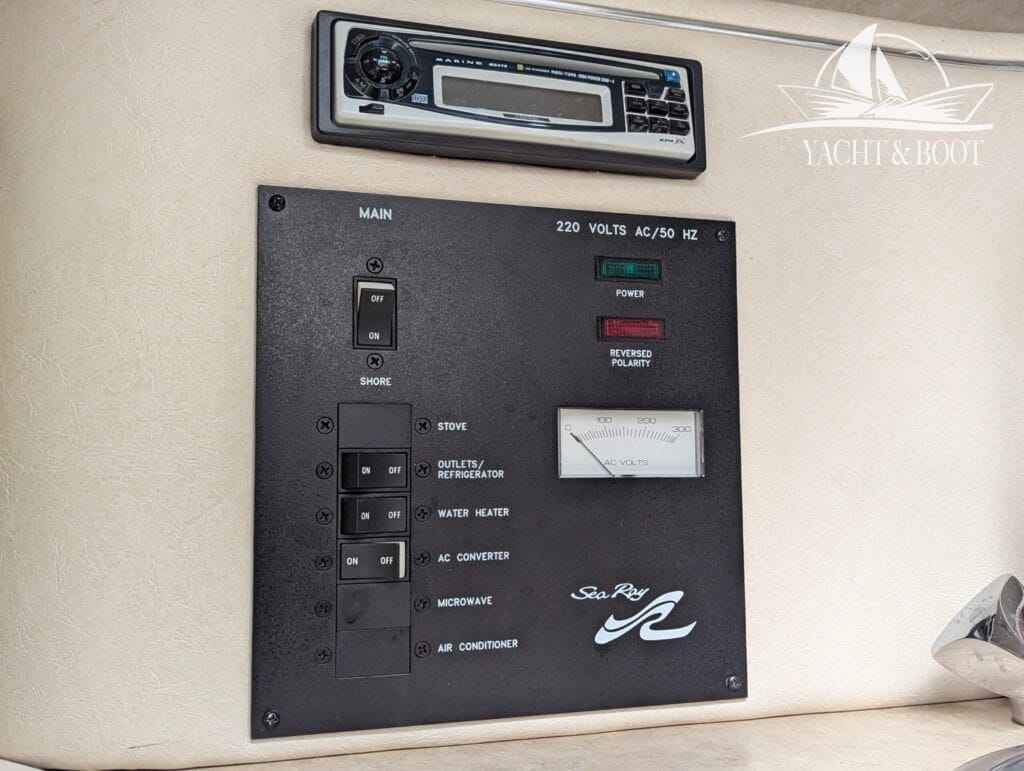 Motorboot Sea Ray 240 DA Sundancer