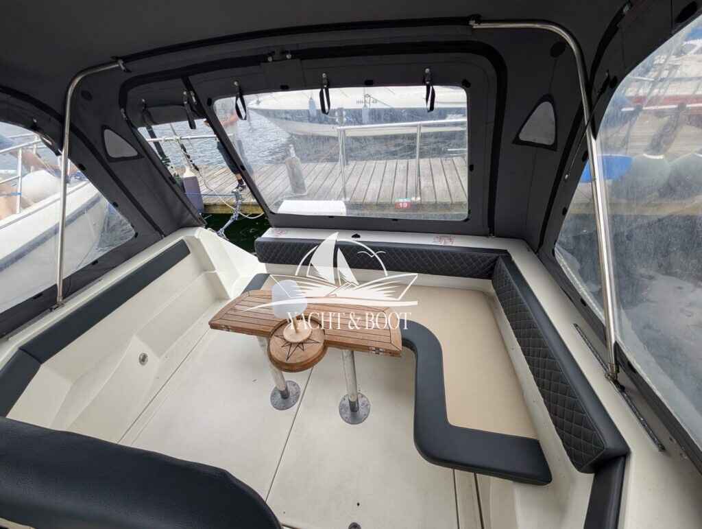 Motorboot Cruiser Yachts 3270 Esprit