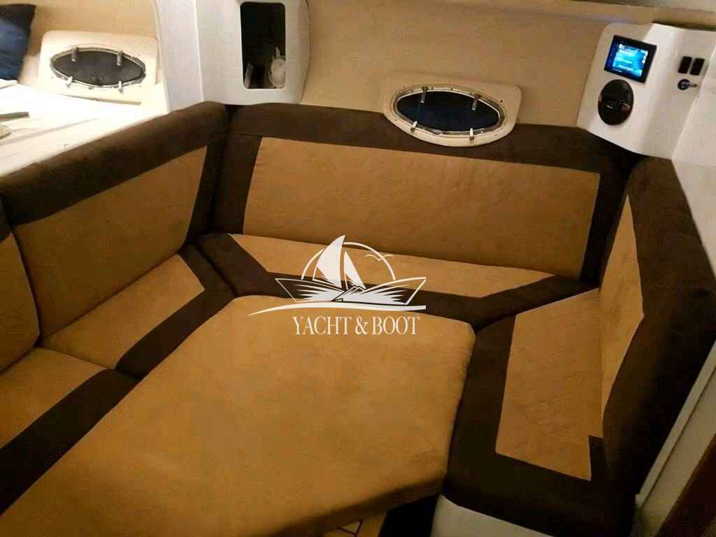 Motorboot Cruiser Yachts 3270 Esprit