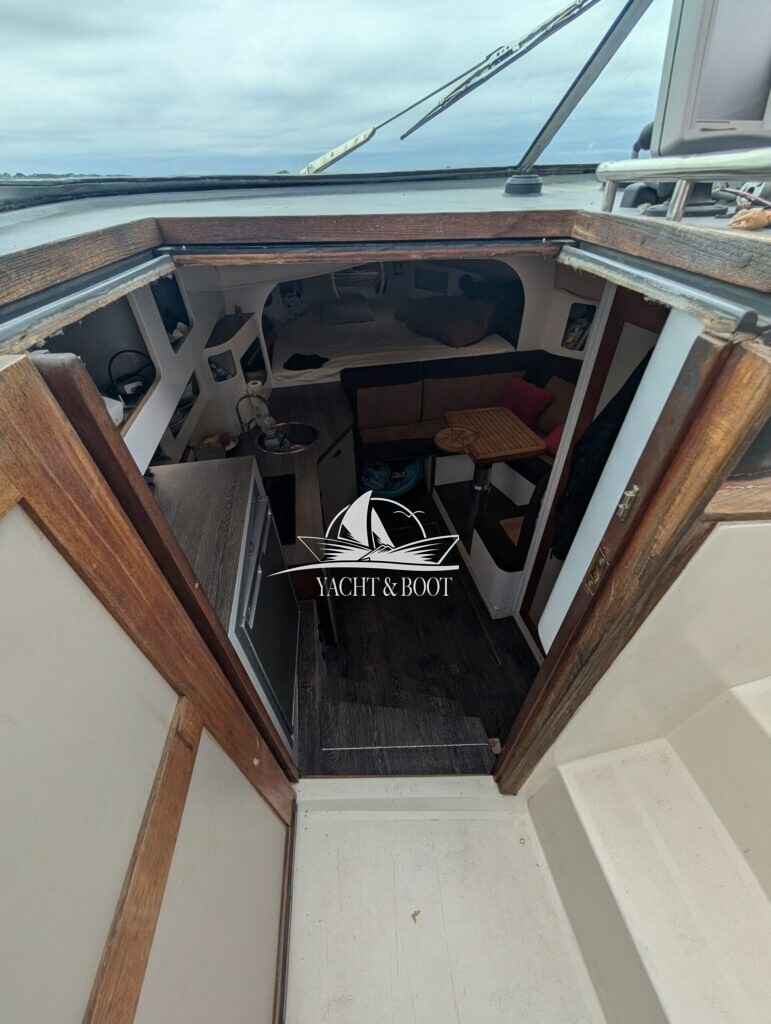 Motorboot Cruiser Yachts 3270 Esprit