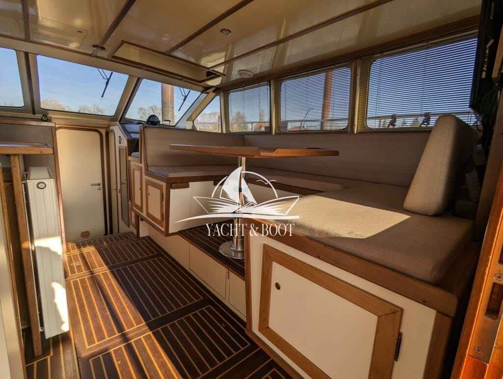 Motorboot Bruce Roberts Europe 1200