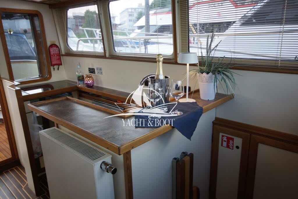 Motorboot Bruce Roberts Europe 1200