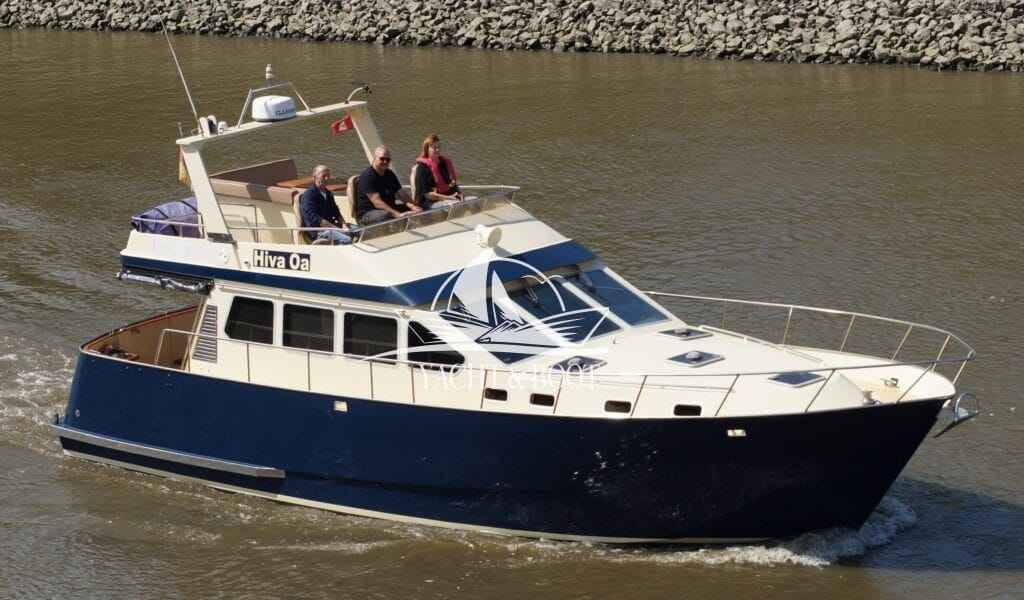 Motorboot Bruce Roberts Europe 1200