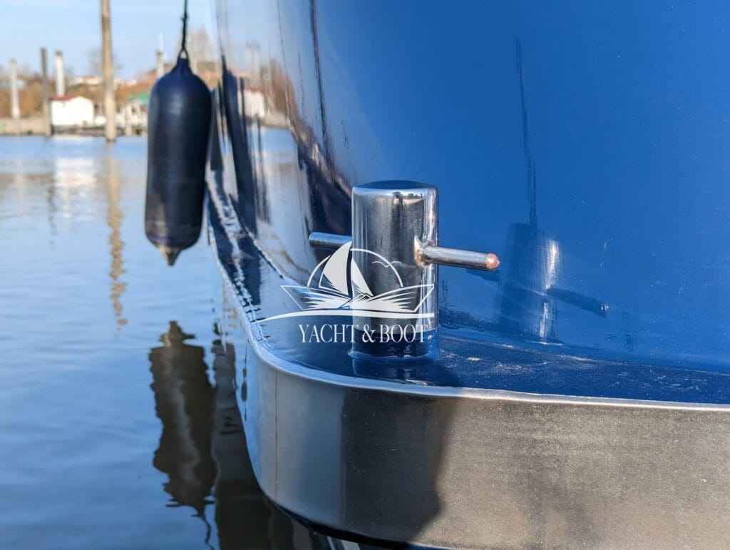 Motorboot Bruce Roberts Europe 1200