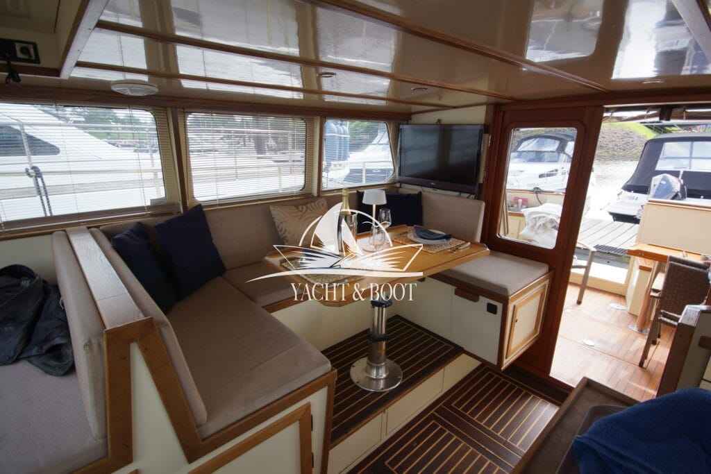 Motorboot Bruce Roberts Europe 1200