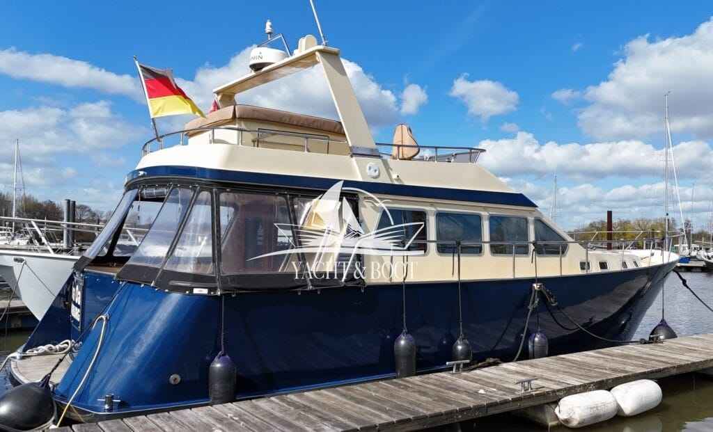 Motorboot Bruce Roberts Europe 1200