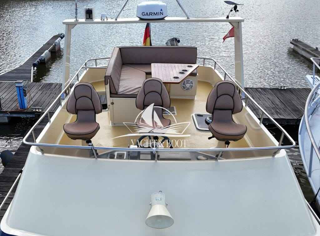 Motorboot Bruce Roberts Europe 1200