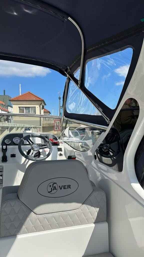 Motorboot Saver 690 Cabin