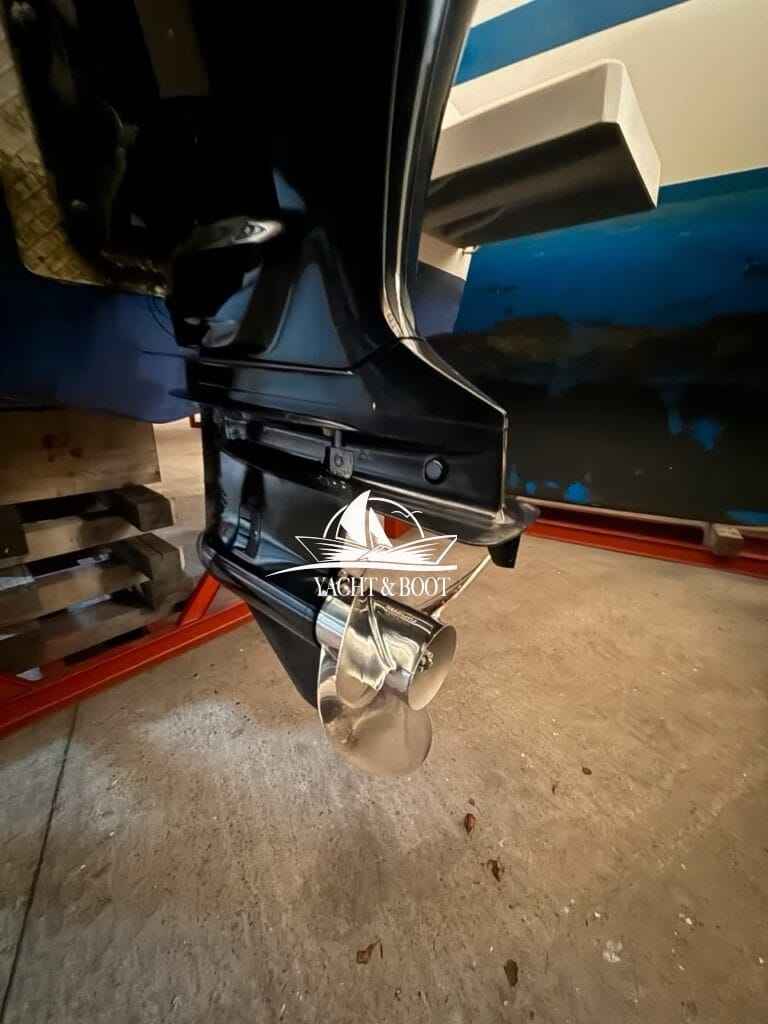 Motorboot Saver 690 Cabin