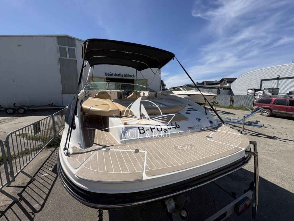 Motorboot Rinker 246 Captiva CC