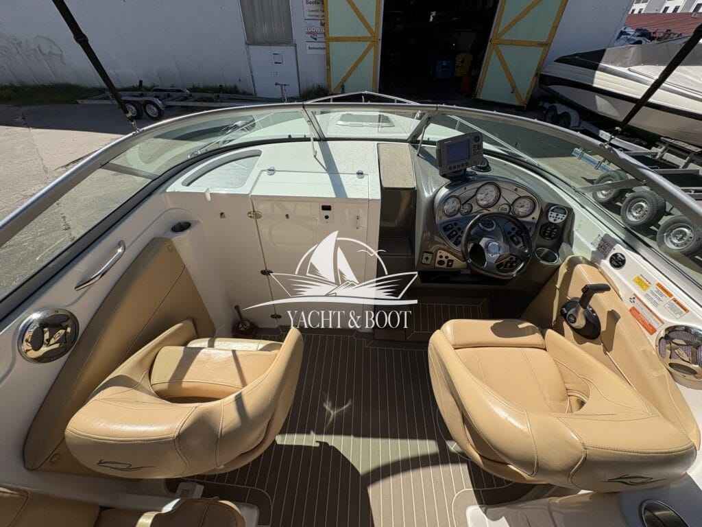 Motorboot Rinker 246 Captiva CC