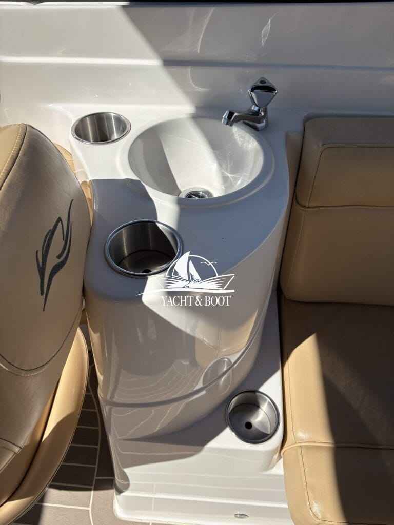 Motorboot Rinker 246 Captiva CC