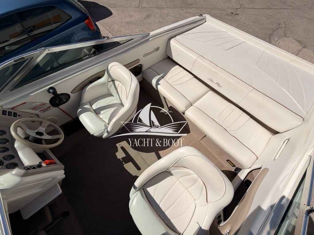 Motorboot Sea Ray CB 200 Signature