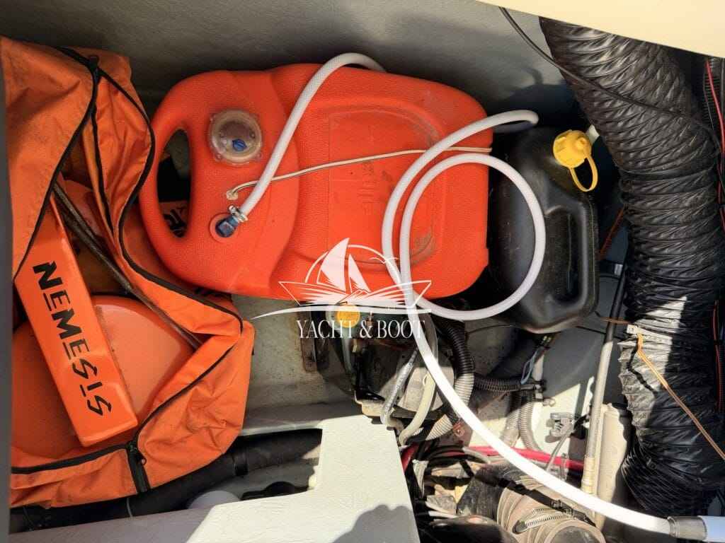 Motorboot Sea Ray CB 200 Signature