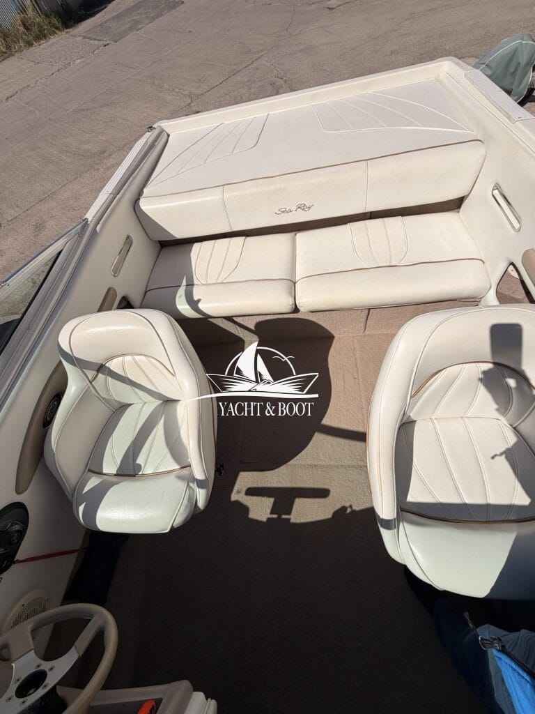 Motorboot Sea Ray CB 200 Signature