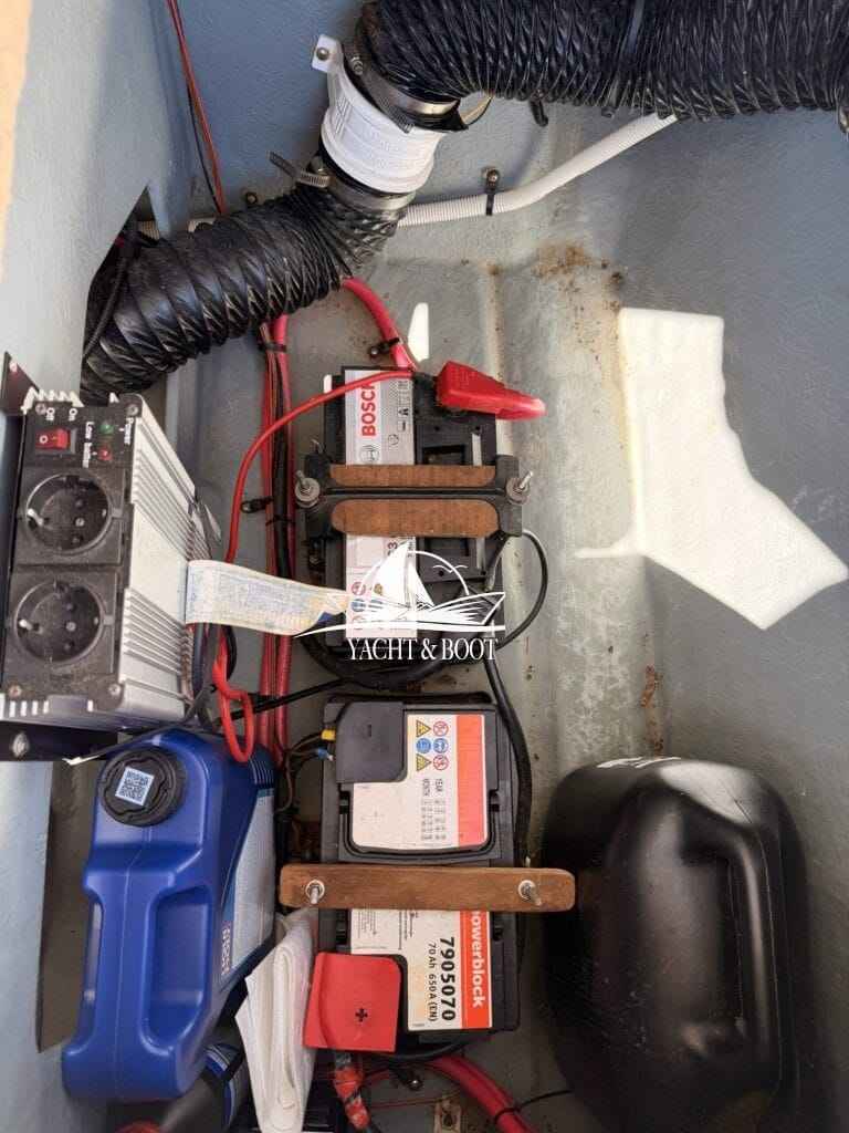 Motorboot Sea Ray CB 200 Signature