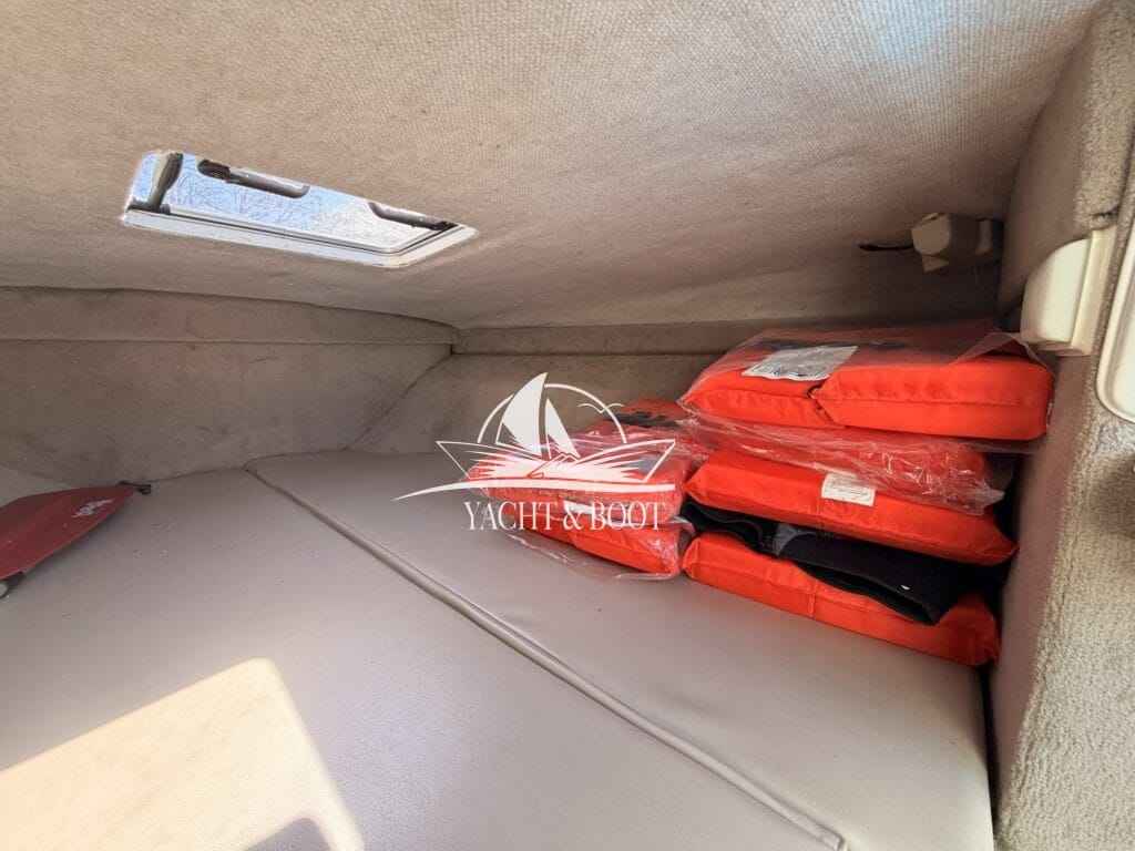Motorboot Sea Ray CB 200 Signature