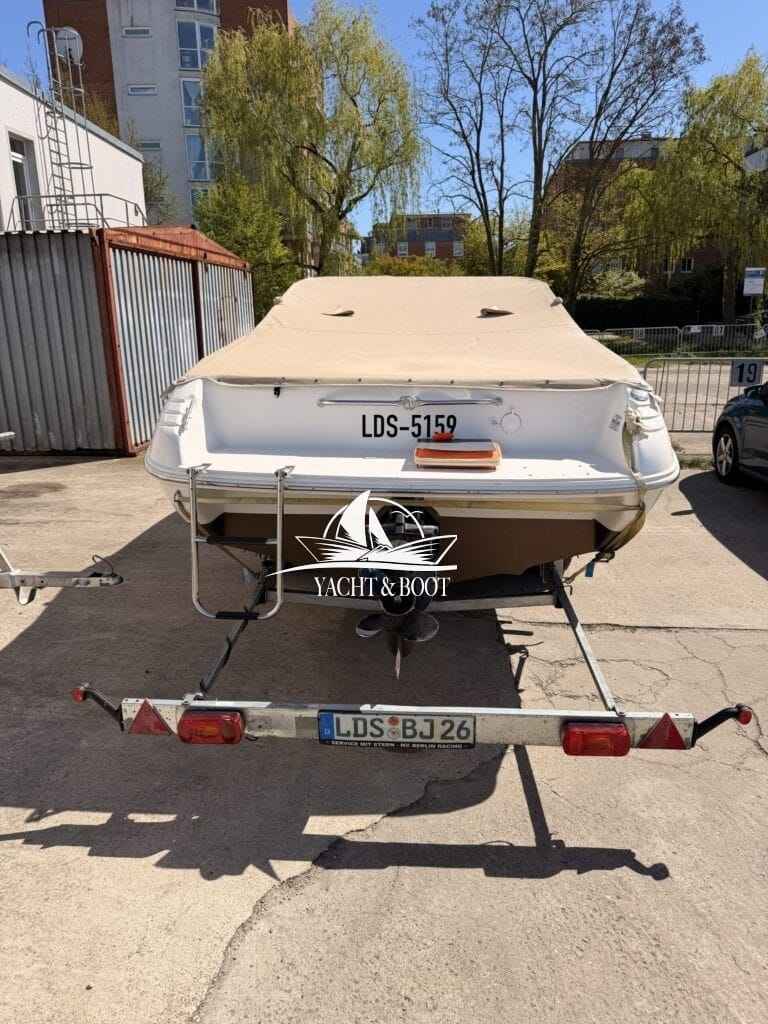Motorboot Sea Ray CB 200 Signature