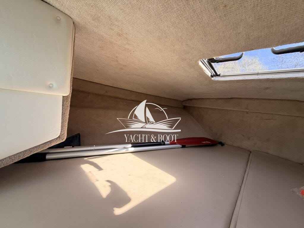 Motorboot Sea Ray CB 200 Signature