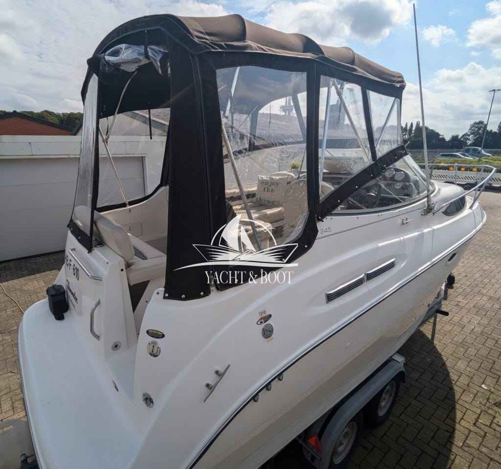 Motorboot Bayliner 245
