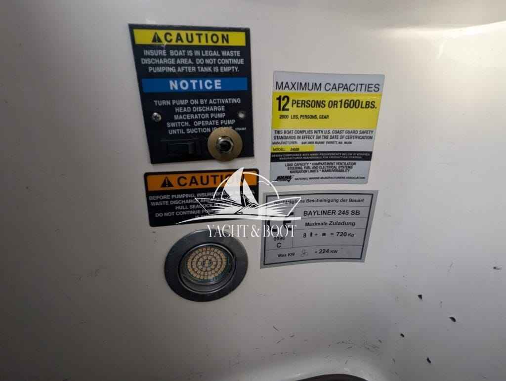 Motorboot Bayliner 245