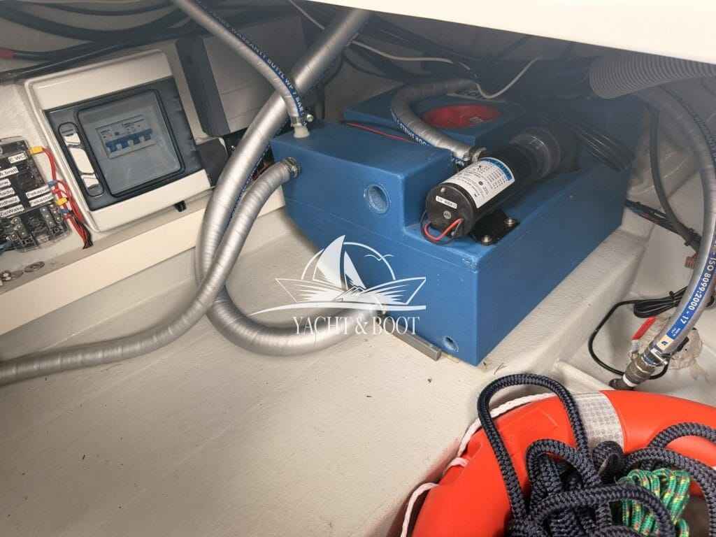 Motorboot Aqualine 690 Cabin