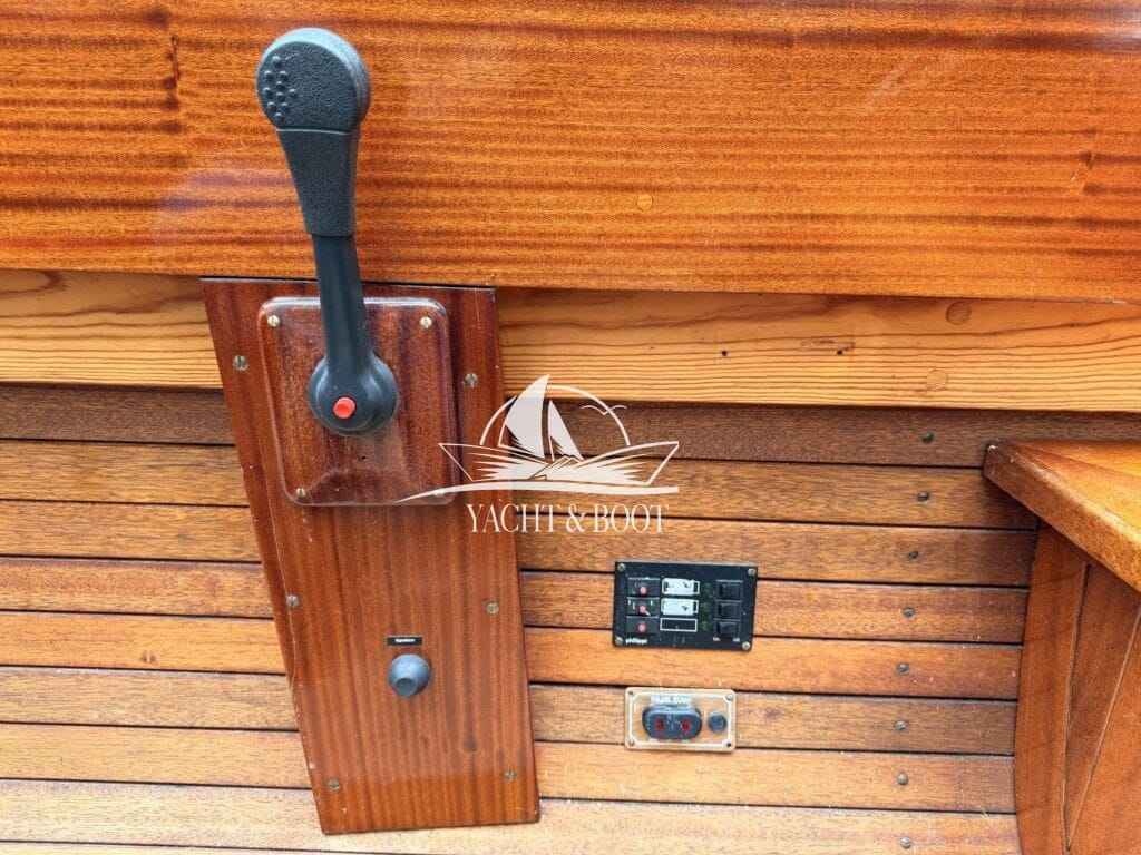 Motorboot Riva Bertel Mockenthum 6.2