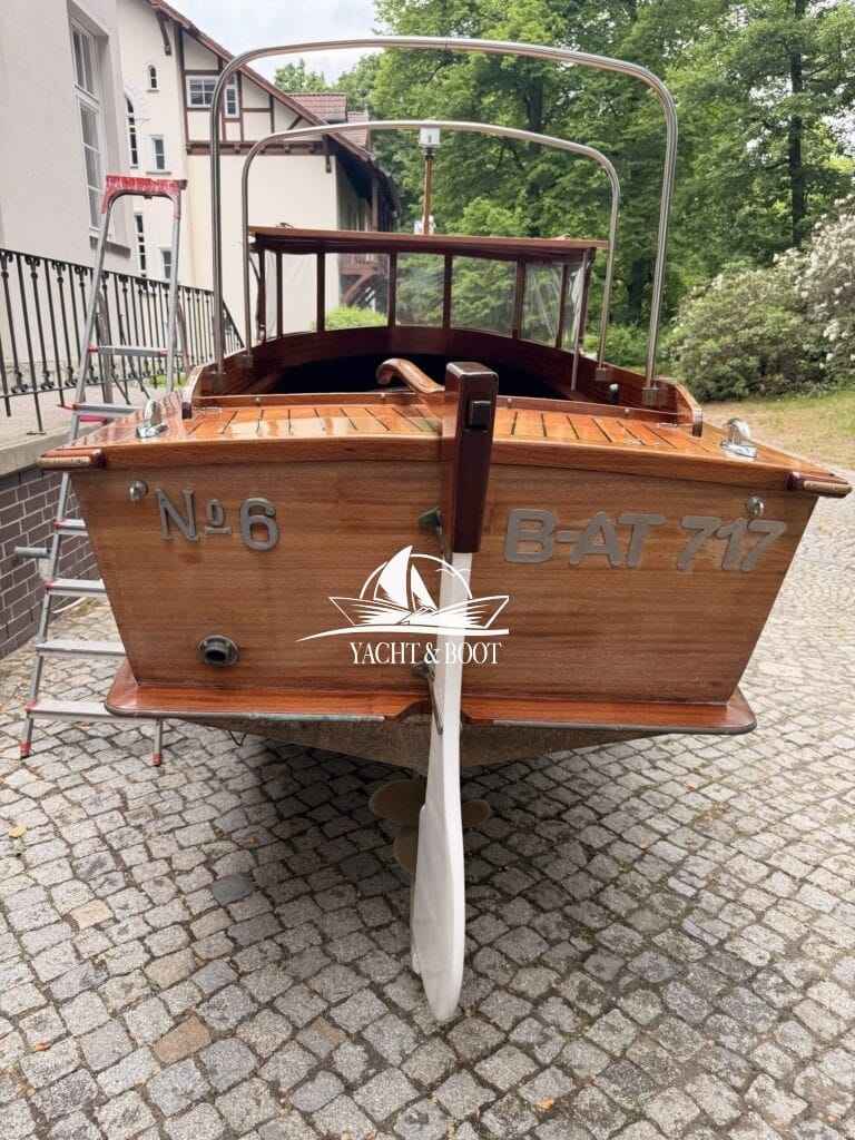 Motorboot Riva Bertel Mockenthum 6.2