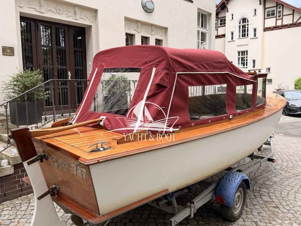 Motorboot Riva Bertel Mockenthum 6.2