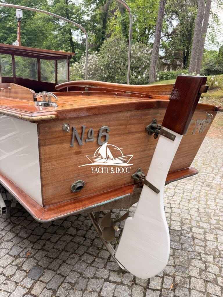 Motorboot Riva Bertel Mockenthum 6.2