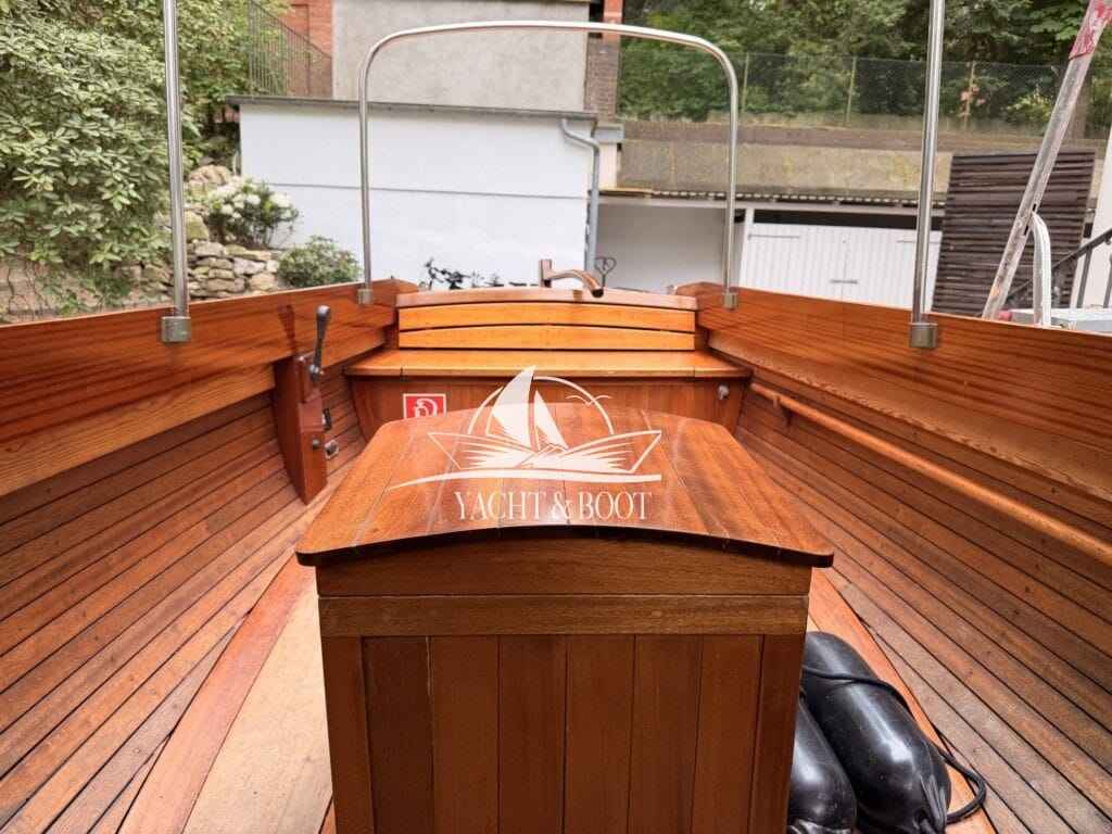 Motorboot Riva Bertel Mockenthum 6.2