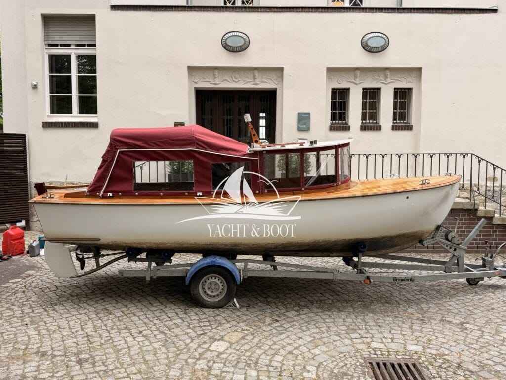 Motorboot Riva Bertel Mockenthum 6.2
