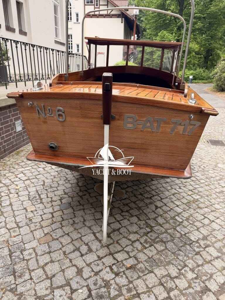 Motorboot Riva Bertel Mockenthum 6.2