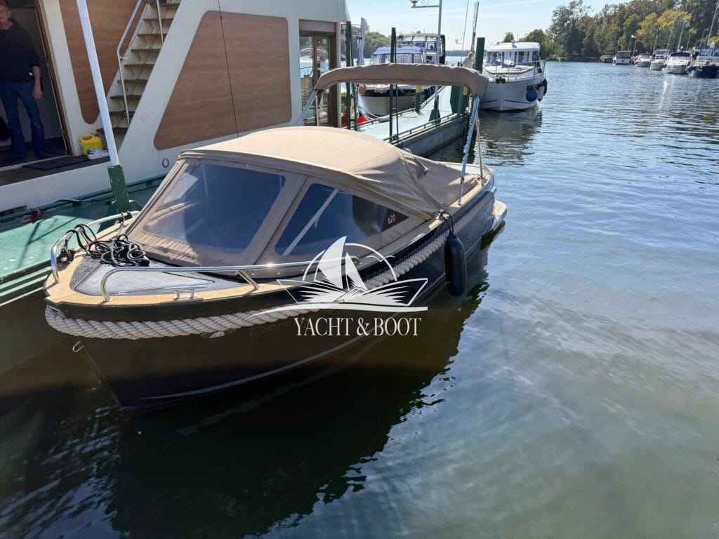 Motorboot Riva 620 Retro