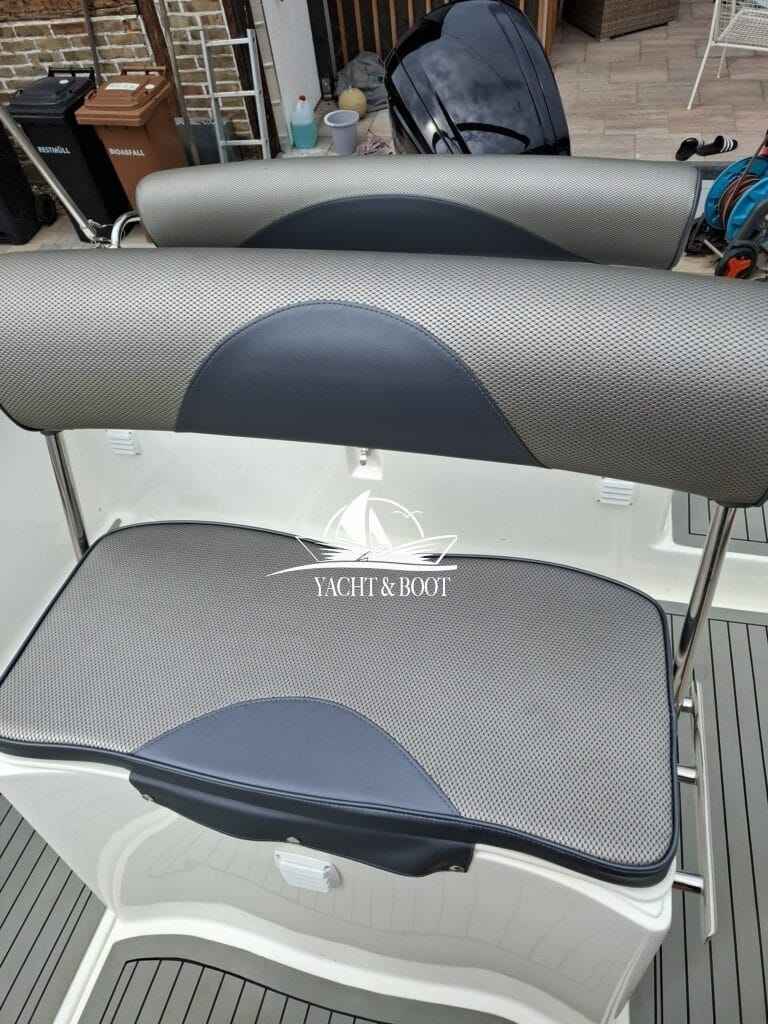 Motorboot Aquabat Sport Infinity 21