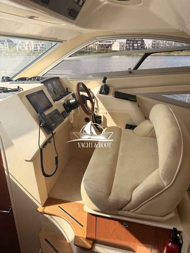 Motorboot Sealine F 34