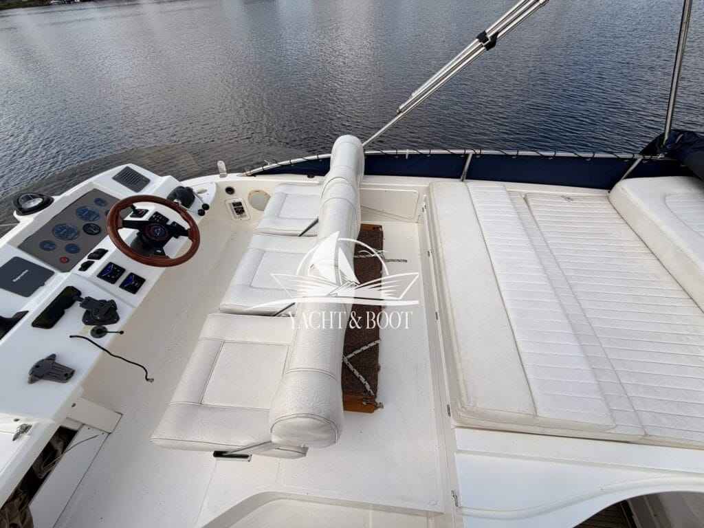 Motorboot Sealine F 34