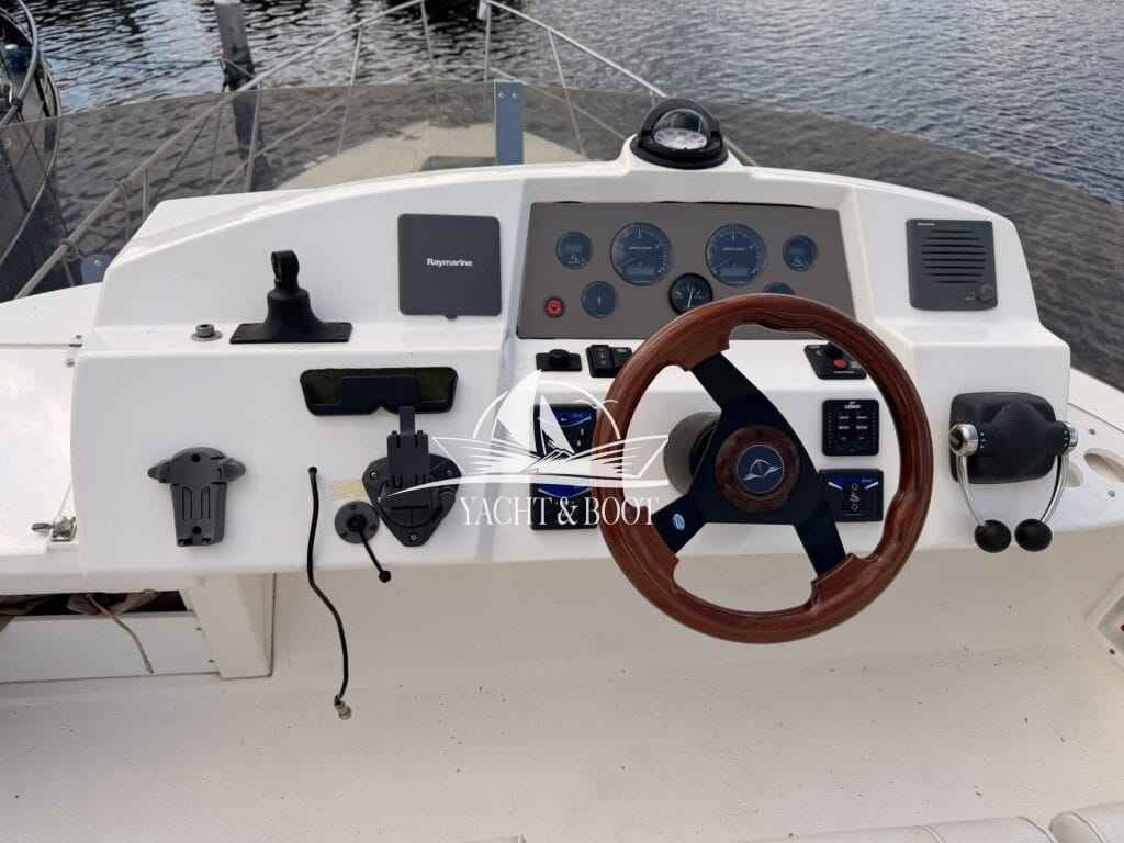 Motorboot Sealine F 34