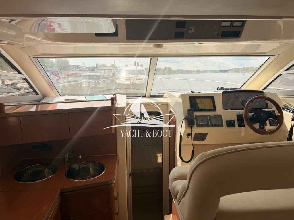 Motorboot Sealine F 34