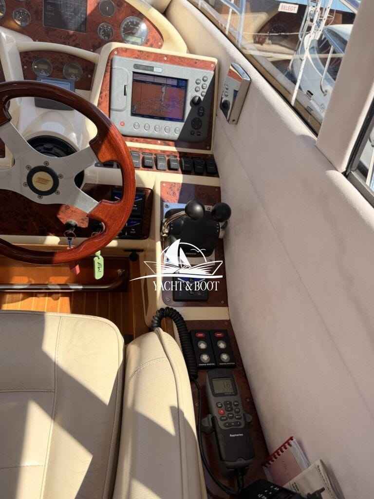 Motorboot Galeon 330 HT